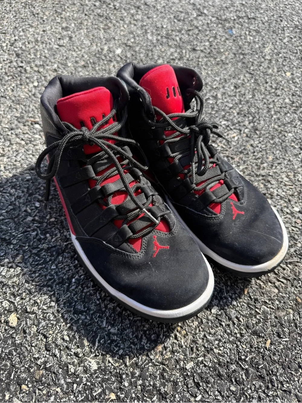 Jordan Max Aura Black Red High Top Basketball Shoes Men’s 8